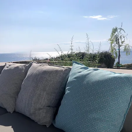 Villa Frear